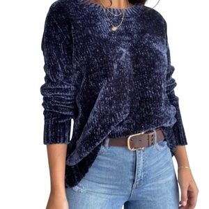 Orvis Women’s Navy Blue Cozy Chenille Sweater
Size S